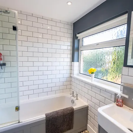 度假居 2 Bed In Quiet Suburb