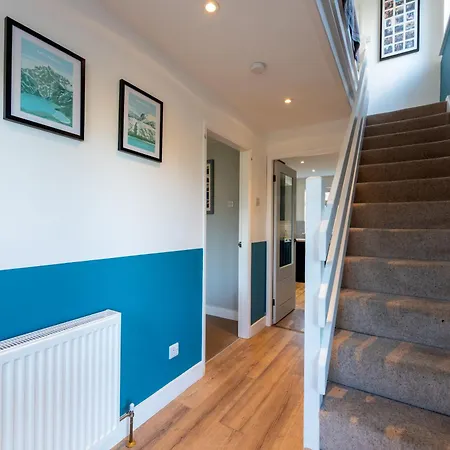 2 Bed In Quiet Suburb * Harrogate