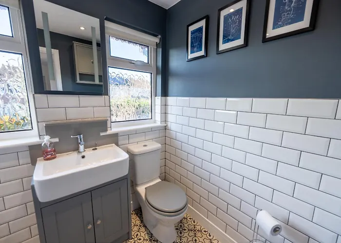 Ferienhaus 2 Bed In Quiet Suburb *